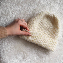 Load image into Gallery viewer, Laredo Ribbed Hat Knit Kit