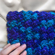 Load image into Gallery viewer, Silky Crush Cowl Crochet Kit